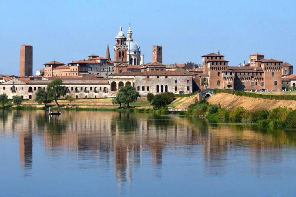 Appartamento Residenza Bonomi 23 Mantova Esterno foto